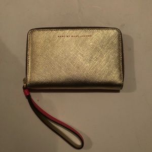 COPY - NWT Marc Jacobs wristlet wallet pink gold